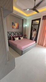 3 BHK 1600 Sq.Ft. Builder Floor in Chipiyana Buzurg