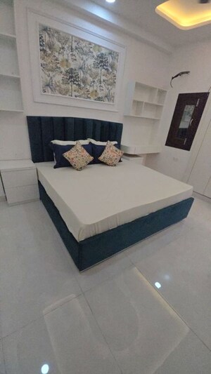 Master Plan in 3 BHK Builder Floor at Chipiyana Buzurg – for Sale