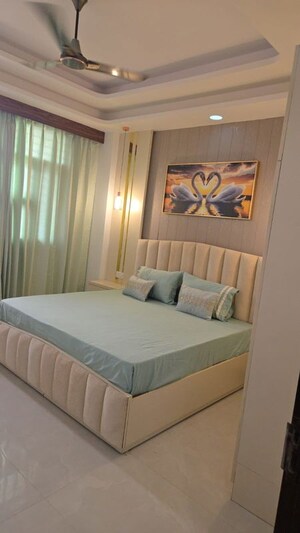 Bedroom in 3 BHK Builder Floor at Chipiyana Buzurg – for Sale