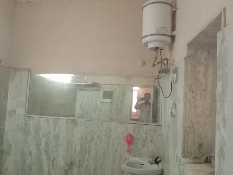 Bathroom, shastri nagar 2 Bedroom 1800 Sq.Ft. Builder Floor In Shastri Nagar Jodhpur 10696127