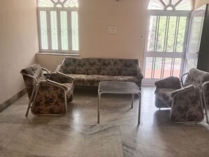 Living Room in 2 BHK Builder Floor at Shastri Nagar – for Rent