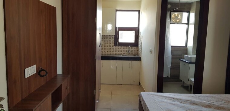 Bathroom, sector 14 1 RK 305 Sq.Ft. Independent House In Sector 14 Gurgaon 10696157