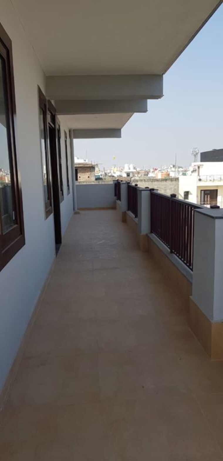 Balcony, sector 14 1 RK 325 Sq.Ft. Independent House In Sector 14 Gurgaon 10696164