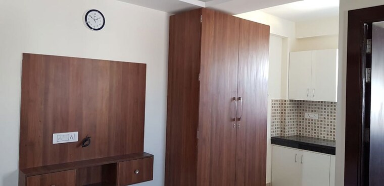 Bedroom, sector 14 1 RK 325 Sq.Ft. Independent House In Sector 14 Gurgaon 10696164