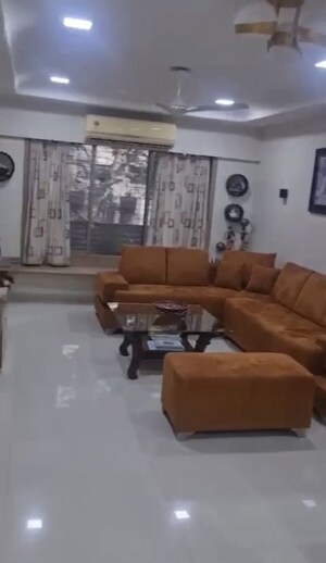 3.5 BHK Apartment For Rent in Mulund West
