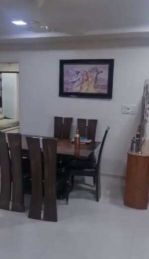 Living Room in 3.5 BHK Apartment at Mulund West – for Rent