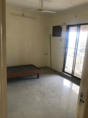Room in 3 BHK Apartment at Mahaavir Rachana, Cbd Belapur Sector 15 – for Rent