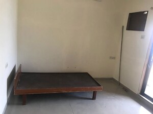 Room in 3 BHK Apartment at Mahaavir Rachana, Cbd Belapur Sector 15 – for Rent
