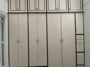 Furnished Amenities in 1 BHK Apartment at Dosti Estates, Wadala East – for Rent
