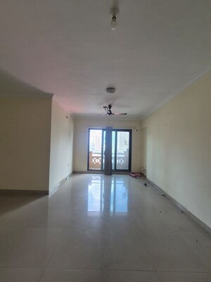 Room in 2.5 BHK Apartment at Kanakia Samarpan, Borivali East – for Rent
