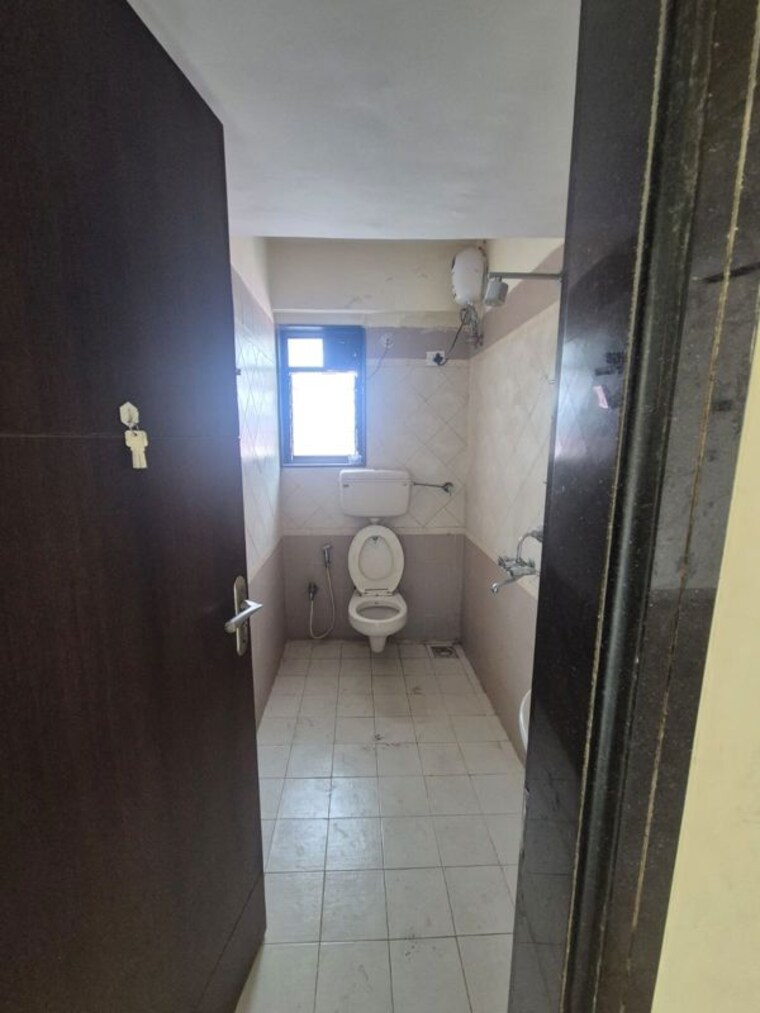 Bathroom, kanakia-samarpan 2.5 Bedroom 1000 Sq.Ft. Apartment In Borivali East Mumbai 10696177