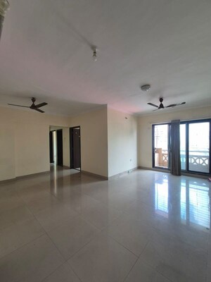 Room in 2.5 BHK Apartment at Kanakia Samarpan, Borivali East – for Rent