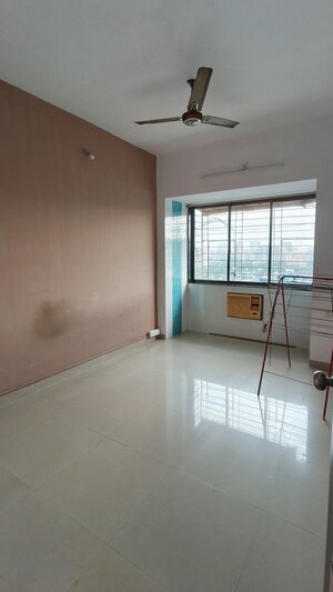 Room in 3 BHK Apartment at Nirmal Lifestyle Turquoise, Mulund West – for Rent