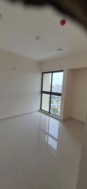 Room in 2.5 BHK Apartment at Lodha Casa Supremo, Mira Road East – for Rent
