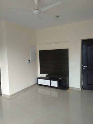 Room in 2 BHK Independent House at Sector 10a – for Rent