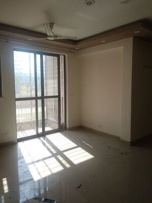 Room in 2 BHK Independent House at Sector 10a – for Rent