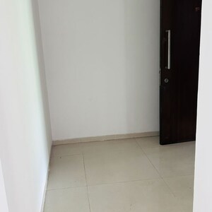 Room in 4 BHK Apartment at Estado Presidential Phase II, Ravet – for Sale