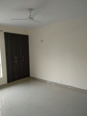 Room in 2 BHK Independent House at Sector 10a – for Rent