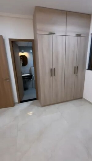 Room in 3 BHK Apartment at Godrej Urban Park, Chandivali – for Rent