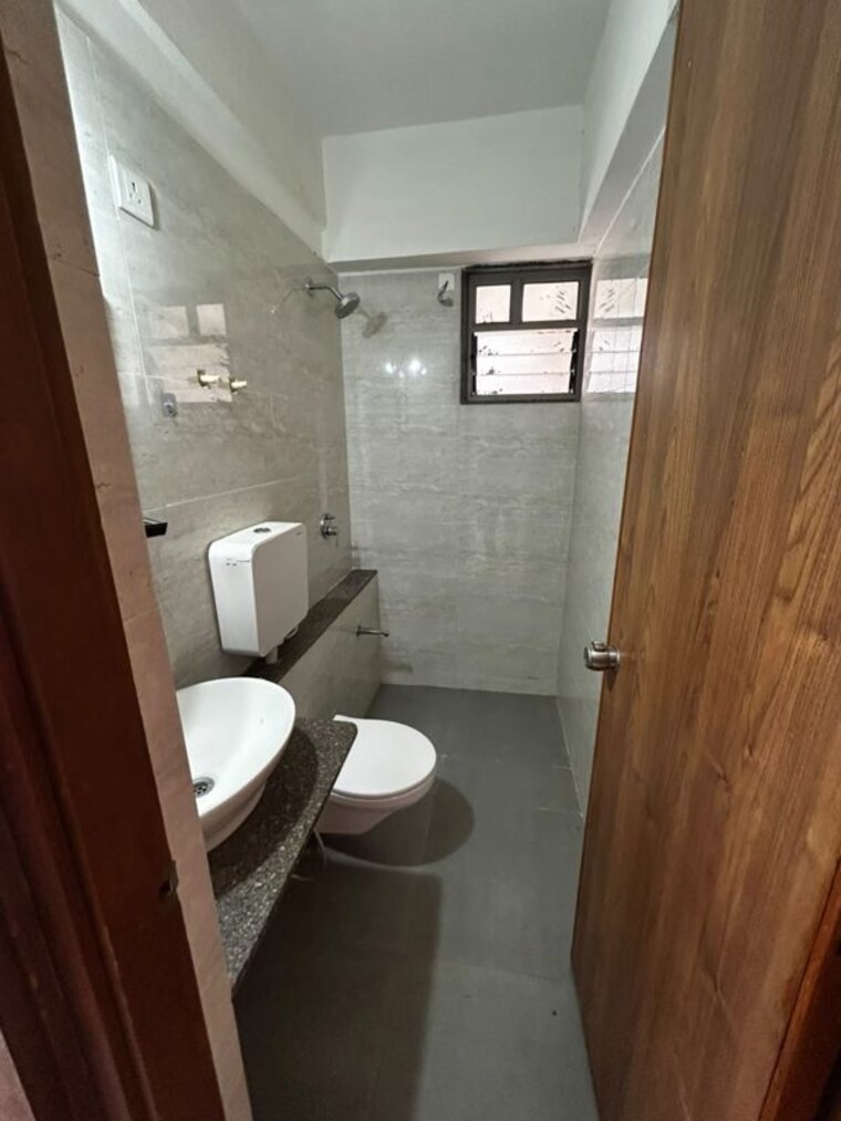 Bathroom, shivalik-sharda-park-view-2 3 Bedroom 1505 Sq.Ft. Apartment In Shela Ahmedabad 10696231