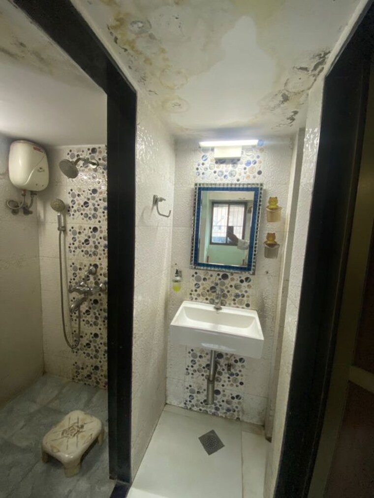 Bathroom, kopar khairane 2 Bedroom 930 Sq.Ft. Apartment In Kopar Khairane Navi Mumbai 10696226