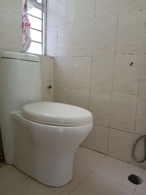 Bathroom in 1 BHK Apartment at Vasant Kunj – for Rent