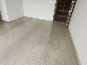 Room in 2 BHK Apartment at Piramal Aranya, Byculla – for Rent