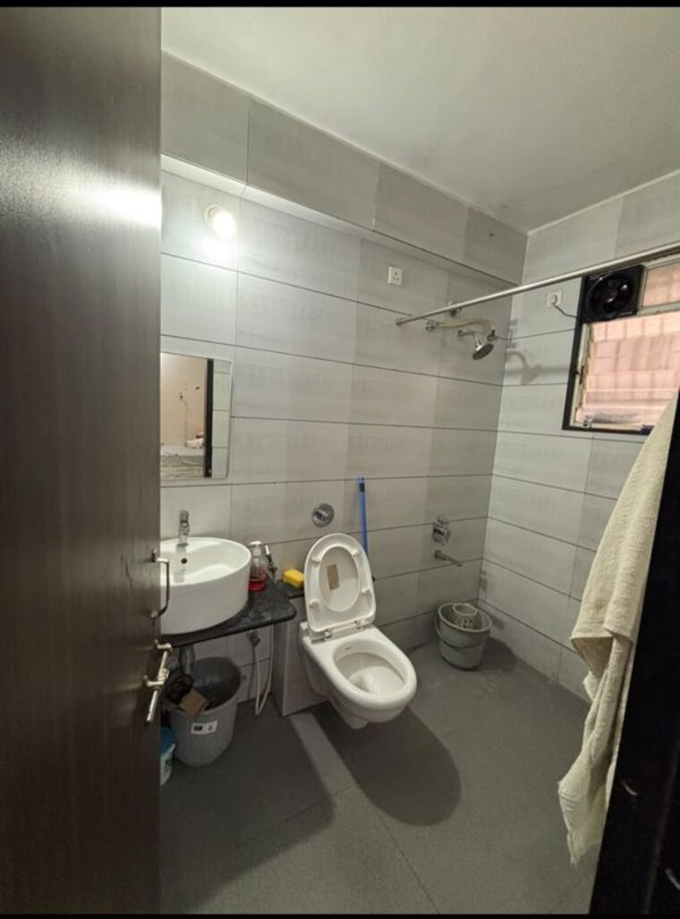 Bathroom, sai-innovision-7-avenues 3 Bedroom 1673 Sq.Ft. Apartment In Balewadi Pune 10696327