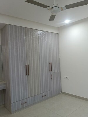 Room in 4 BHK Builder Floor at Ansal Esencia-Mulberry Homes, Sector 67 – for Rent