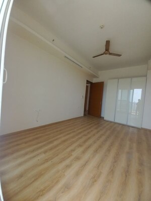 Room in 3 BHK Apartment at Mahagun Mezzaria, Sector 78 – for Sale