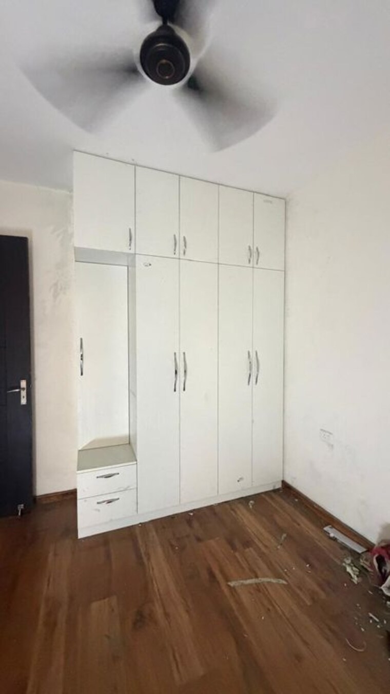 Bathroom, signature-global-park-4-and-5 3 Bedroom 1120 Sq.Ft. Builder Floor In Sohna Sector 36 Gurgaon 10696344