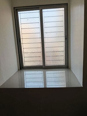 Room in 1 BHK Apartment at Sayba Crystal, Kurla – for Rent