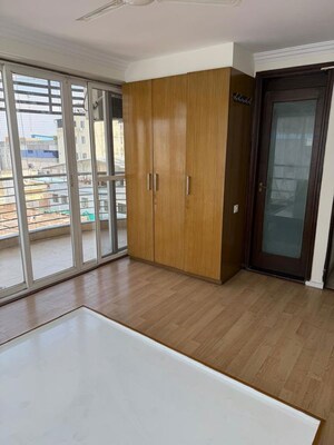 Room in 3 BHK Apartment at Jain Avalon, Koramangala – for Rent