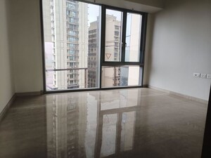 Room in 4 BHK Apartment at Piramal Aranya, Byculla – for Rent