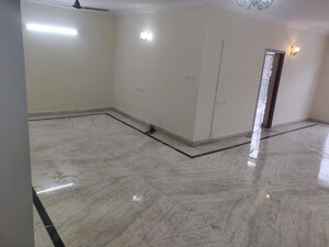 Room in 3 BHK Apartment at Crescent Canterbury, Richmond Town – for Rent