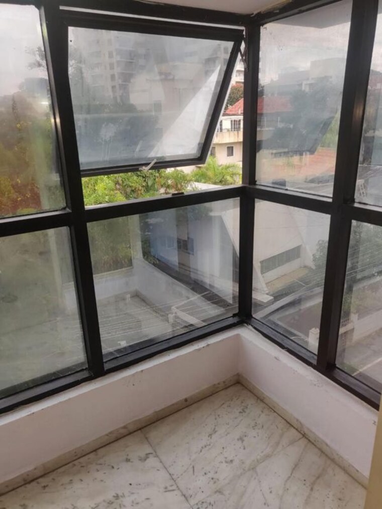 Balcony, crescent-canterbury 3 Bedroom 2100 Sq.Ft. Apartment In Richmond Town Bangalore 10696368