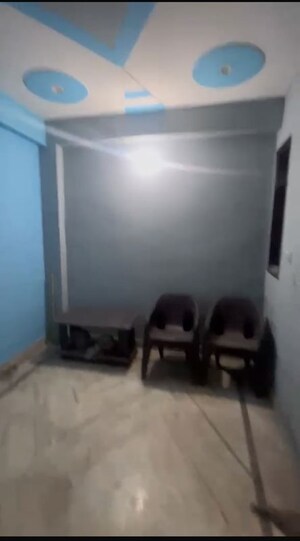 Parking in 1.5 BHK Builder Floor at Mohan Garden – for Rent