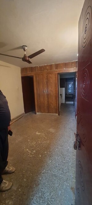 2 BHK Independent House For Rent in Sector 8