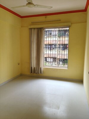 Room in 1 BHK Apartment at Sudhir Apartment, Santacruz East – for Sale