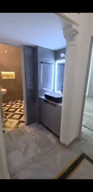 Bathroom in 3.5 BHK Independent House at Sector 28 – for Rent