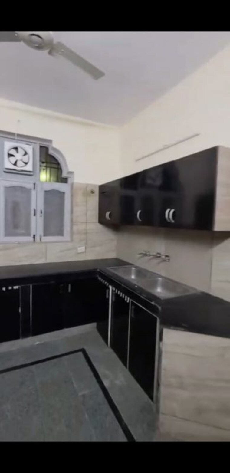 Kitchen, sector 28 3.5 Bedroom 350 Sq.Yd. Independent House In Sector 28 Faridabad 10696437