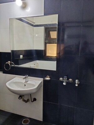 Bathroom in 4 BHK Apartment at Omaxe Royal Residency, Sector 44 – for Rent