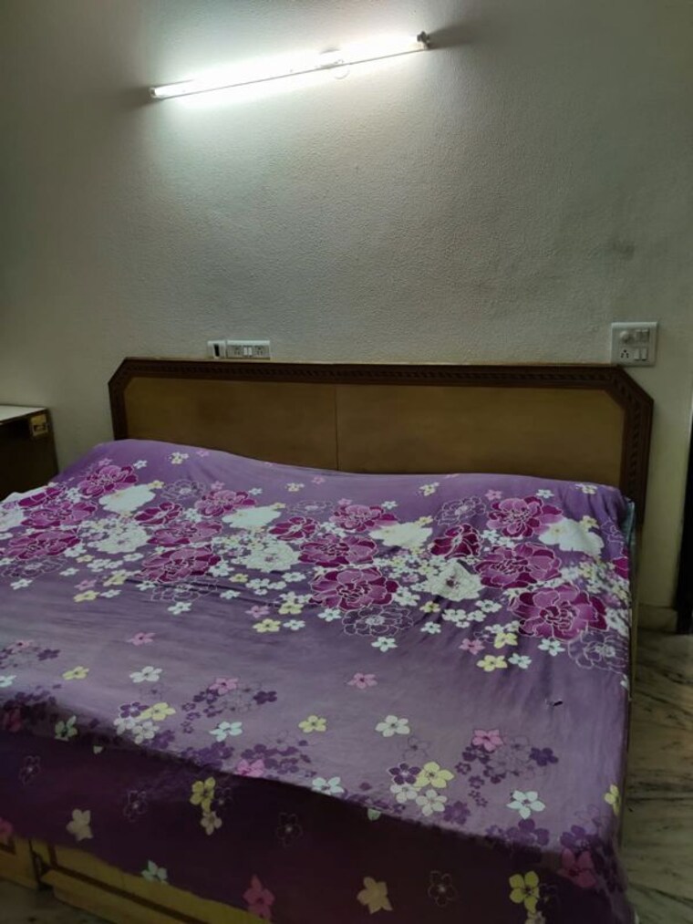 Bedroom, omaxe-royal-residency 4 Bedroom 1999 Sq.Ft. Apartment In Sector 44 Noida 10696454