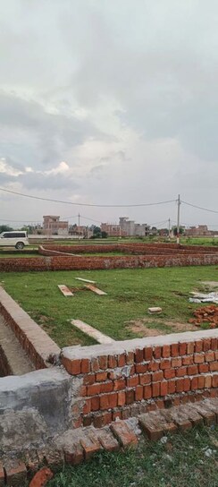 Plot For Sale in Aliya Mau