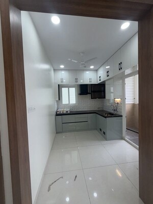 Room in 2 BHK Apartment at Aparna Zenon, Puppalaguda – for Rent