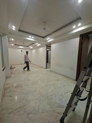 Parking in 3 BHK Builder Floor at Chattarpur – for Rent