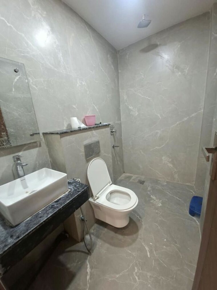 Bathroom, chattarpur 3 Bedroom 1250 Sq.Ft. Builder Floor In Chattarpur Delhi 10696562