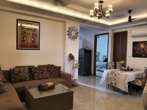 Living Room in 3 BHK Builder Floor at Sector 14 – for Rent