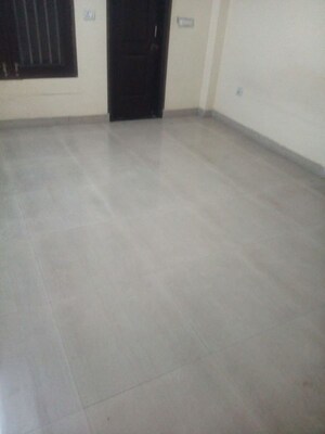Room in 4 BHK Builder Floor at Vasundhara – for Rent