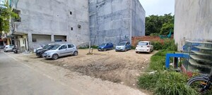 Parking in 4 BHK Builder Floor at Vasundhara – for Rent